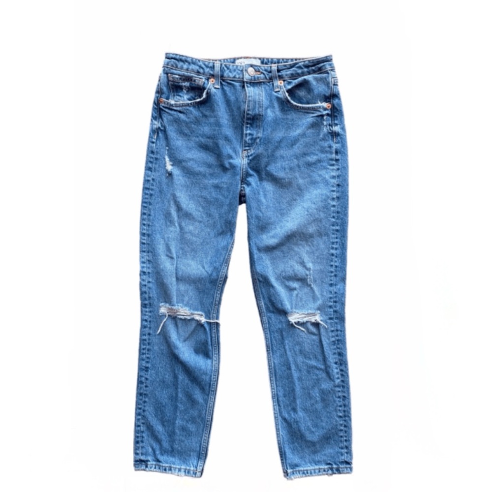 Zara medium wash blue jeans in size 6, distressing at the knees
